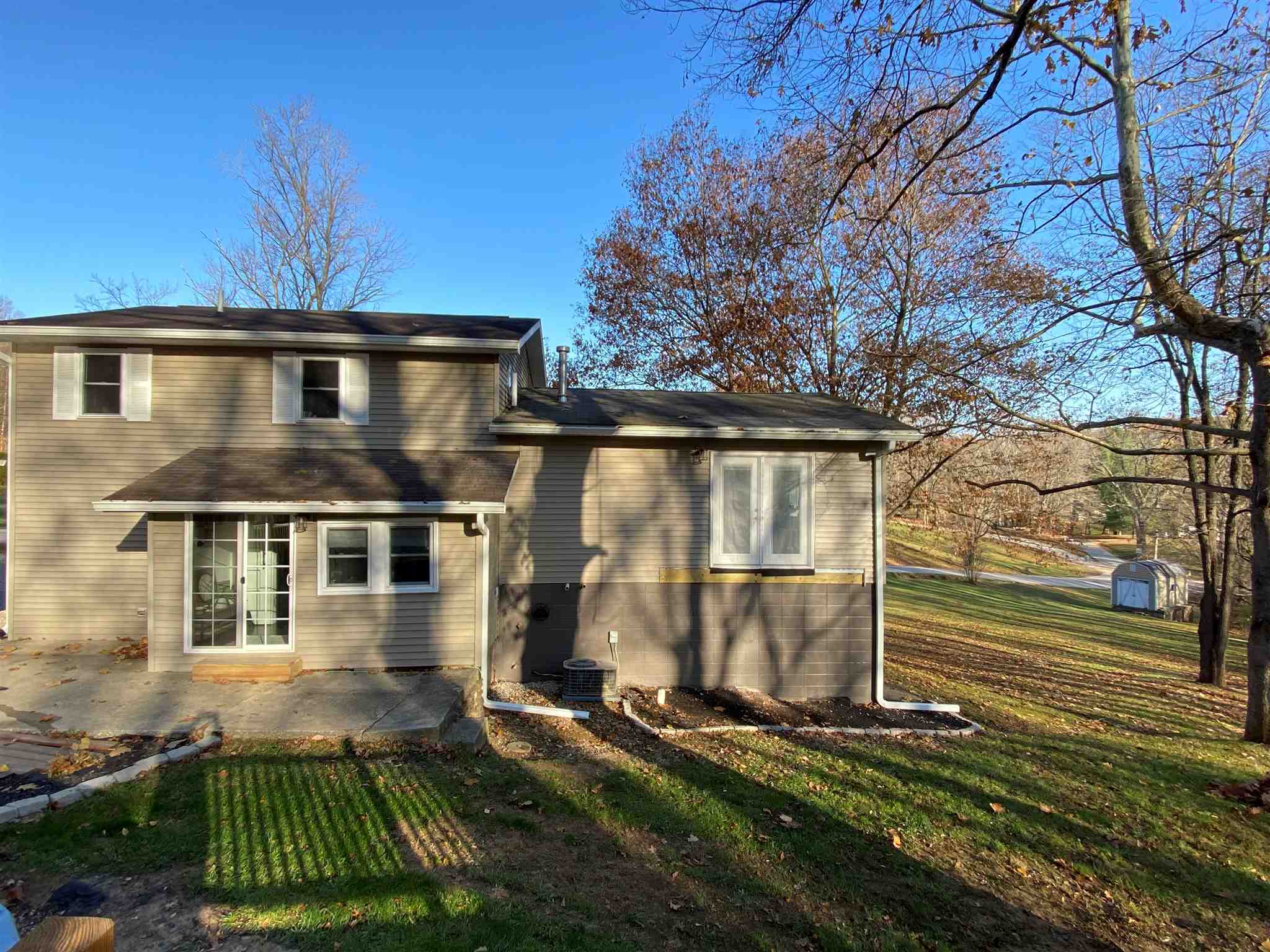8295 West Gardner Road Bloomington, IN 47403 - Photo 5 of 27 Gallery Image 5