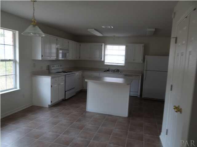 456 Turnberry Road Cantonment, FL 32533 - Photo 2 of 12 Gallery Image 2