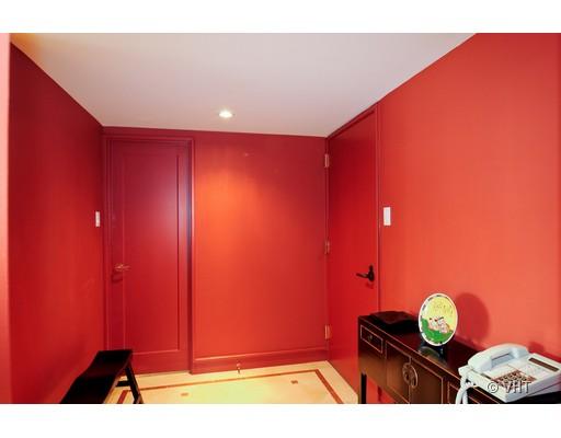 175 East Delaware Place, Unit 4617 Chicago, IL 60611 - Photo 2 of 10