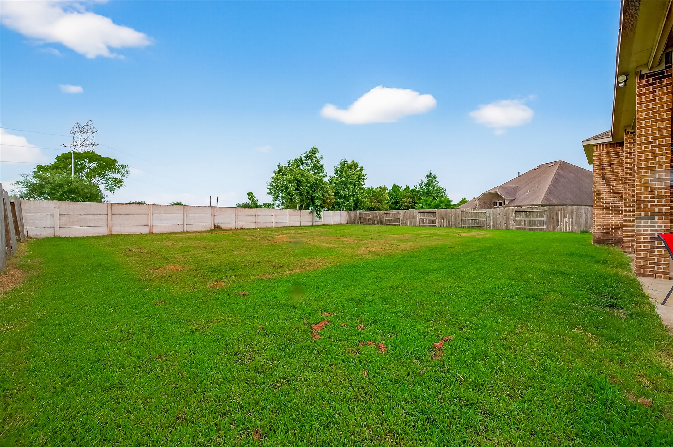 4719 Prairie Springs Lane Rosharon, TX 77583 - Photo 31 of 33 a view of a backyard