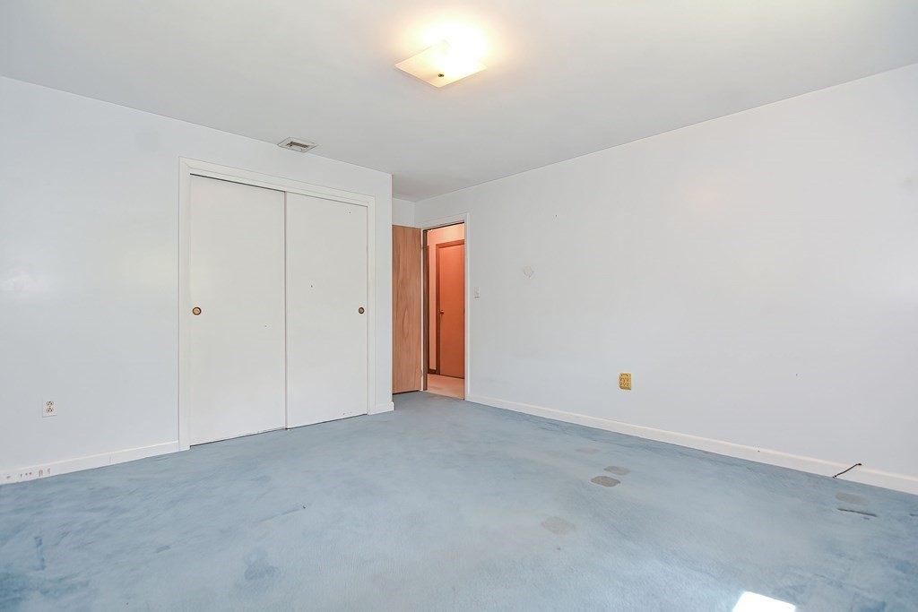 31 Reservoir Road Lunenburg, MA 01462 - Photo 17 of 26