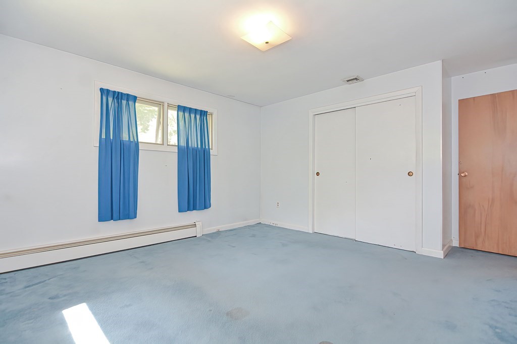 31 Reservoir Road Lunenburg, MA 01462 - Photo 18 of 26