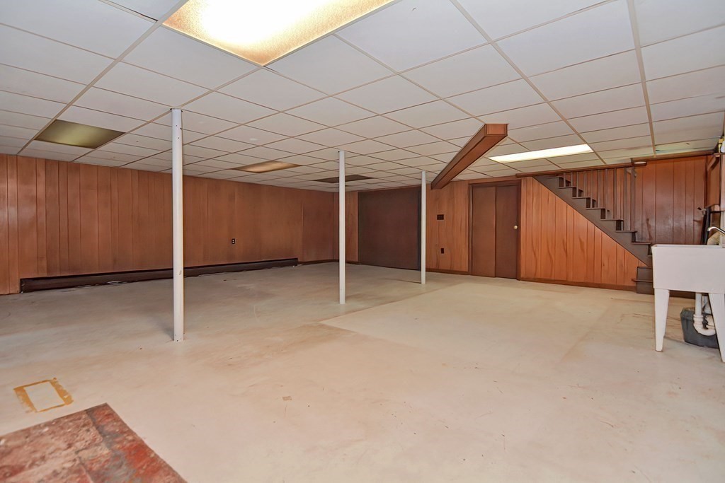 31 Reservoir Road Lunenburg, MA 01462 - Photo 23 of 26