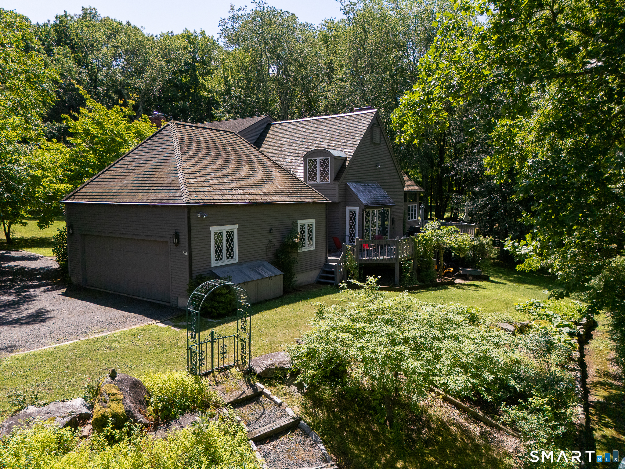 82 Taunton Hill Road Newtown, CT 06470 - Photo 2 of 40 Gallery Image 2