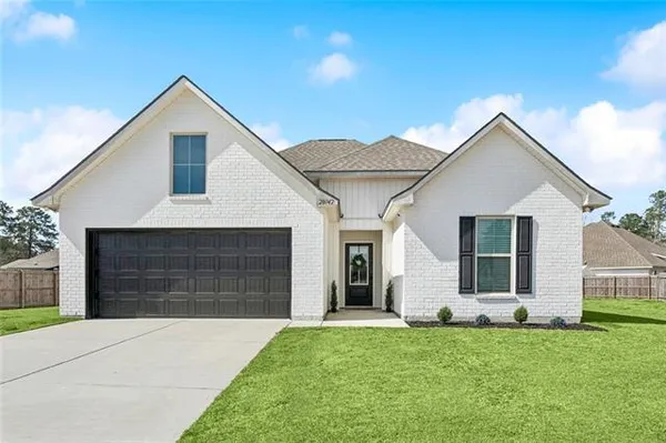 $258,000 | 28042 Blue Sky Drive, Ponchatoula, LA 70454