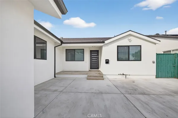 $1,299,000 | 15753 Cohasset Street, Van Nuys, CA 91406