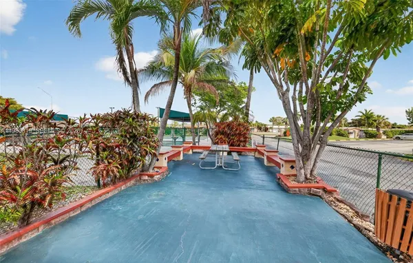 $109,000 | 6650 Royal Palm Boulevard, Unit 207C, Margate, FL 33063