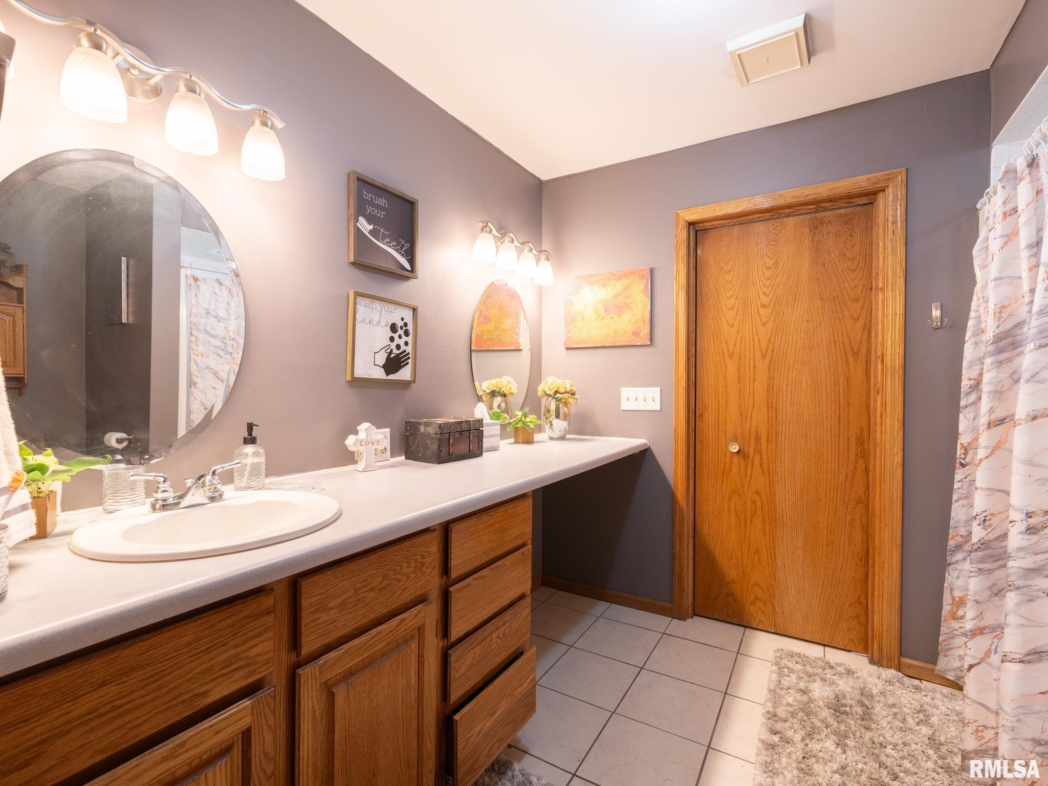 109 South Locust Street Delavan, IL 61734 - Photo 14 of 36 Gallery Image 14