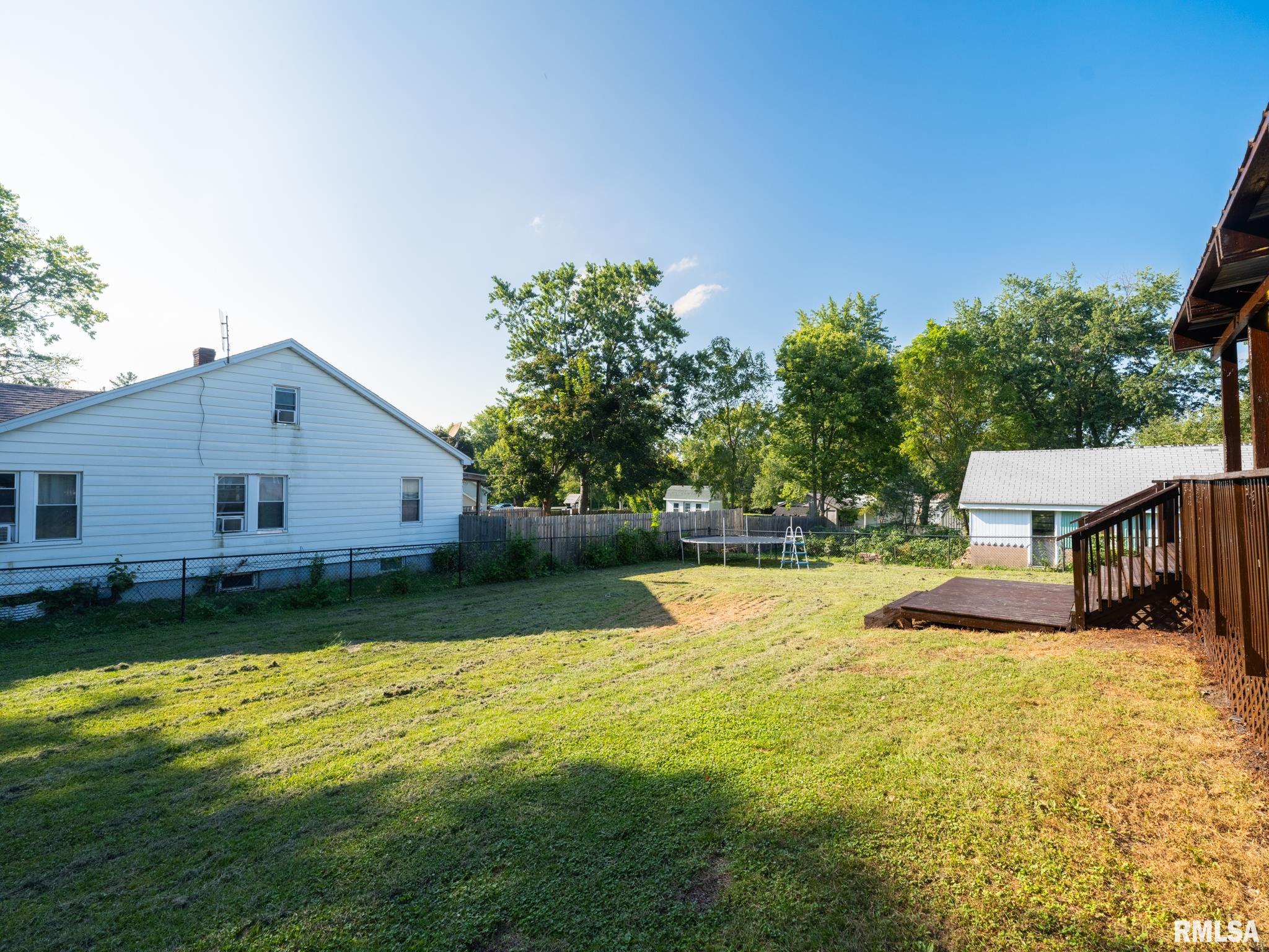 109 South Locust Street Delavan, IL 61734 - Photo 30 of 36 Gallery Image 30