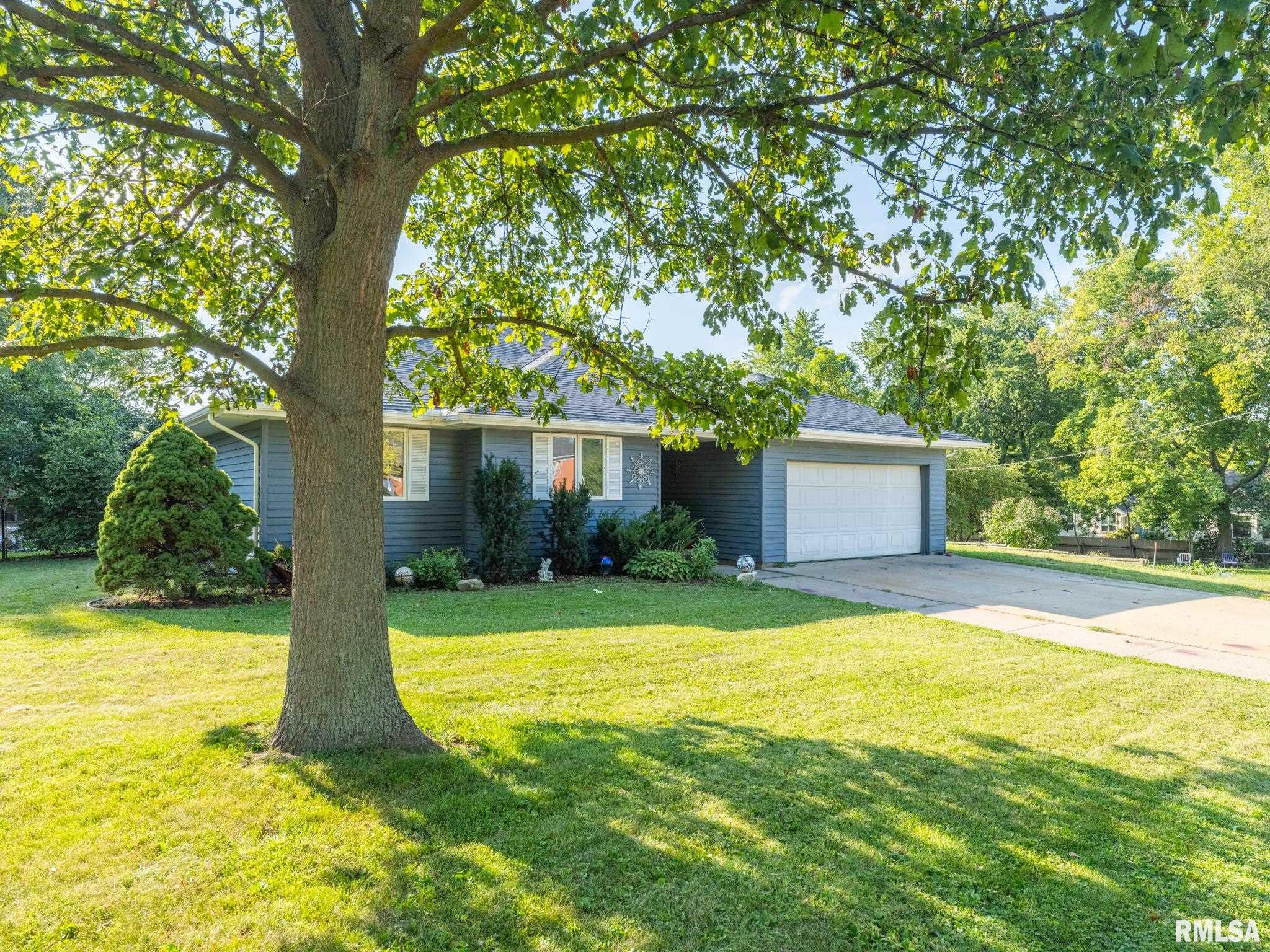 109 South Locust Street Delavan, IL 61734 - Photo 33 of 36 Gallery Image 33