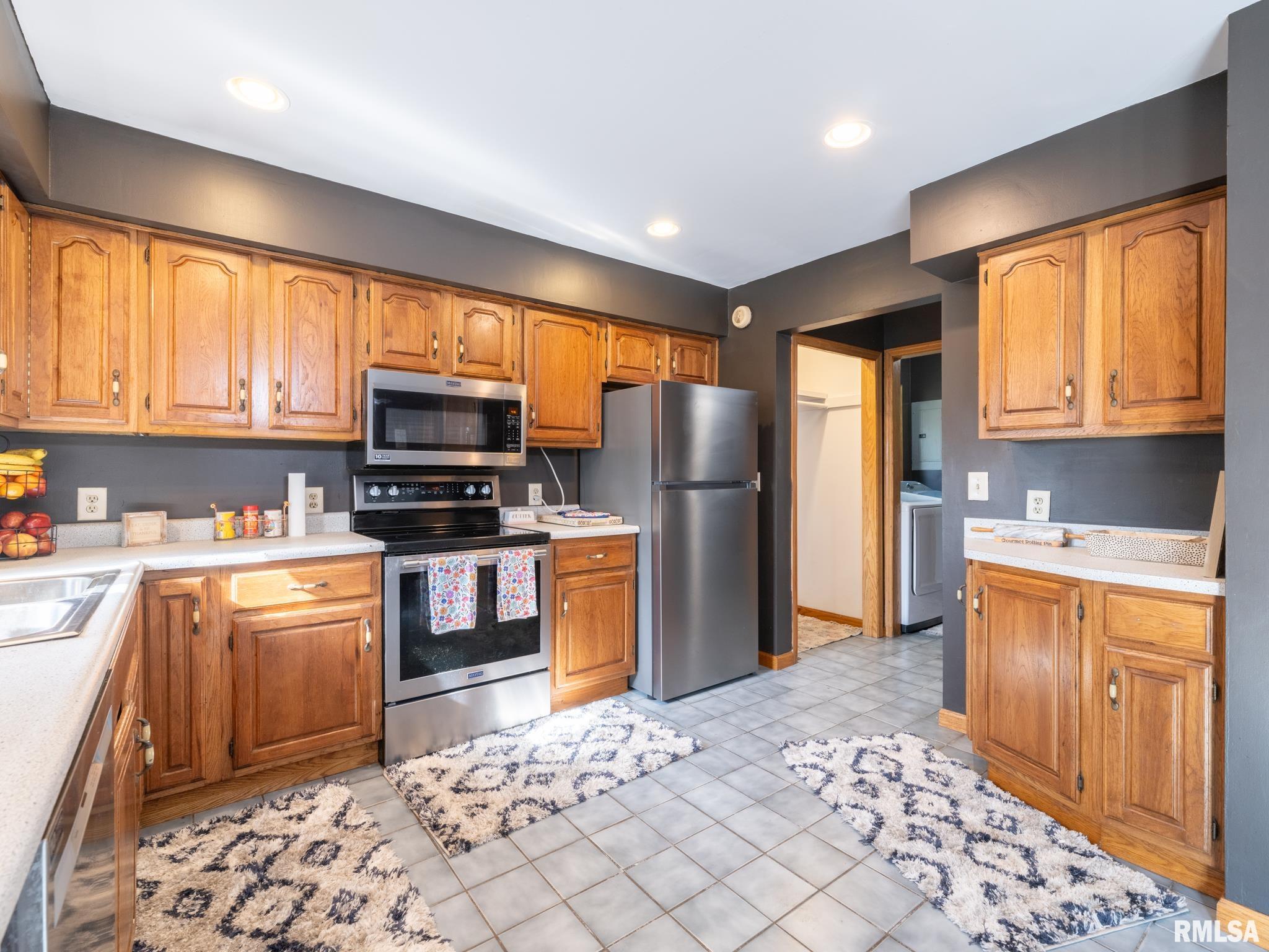 109 South Locust Street Delavan, IL 61734 - Photo 8 of 36 Gallery Image 8