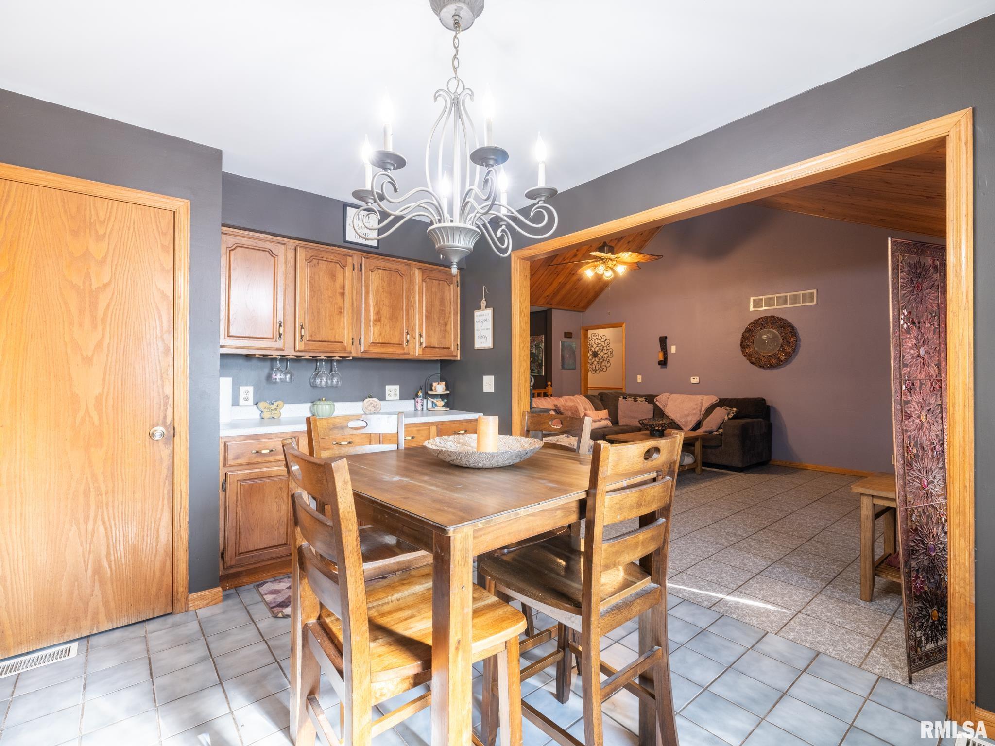 109 South Locust Street Delavan, IL 61734 - Photo 9 of 36 Gallery Image 9