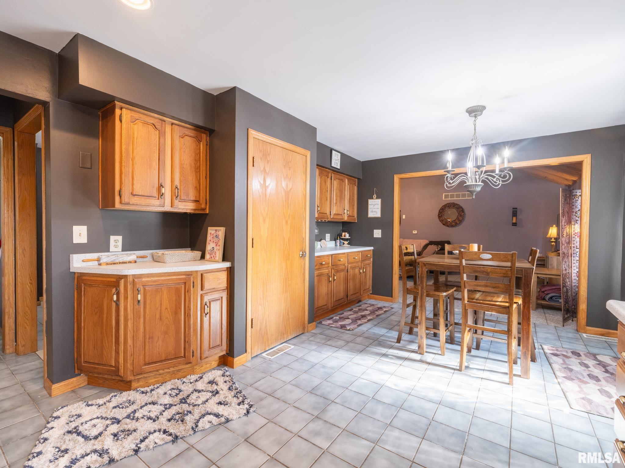 109 South Locust Street Delavan, IL 61734 - Photo 10 of 36 Gallery Image 10