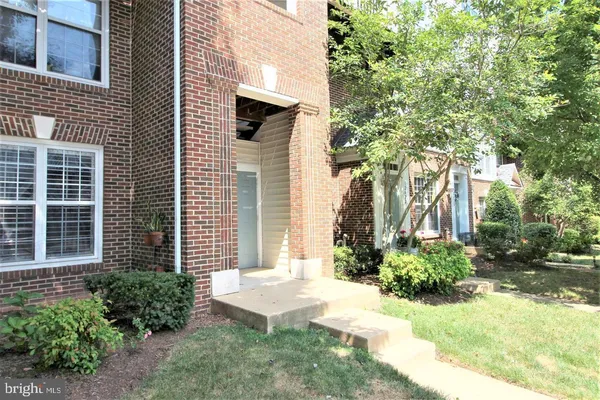 $2,642 | 12624 Fair Crest Court, Unit 304, Fairfax, VA 22033