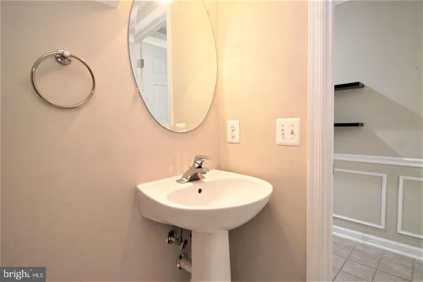 $2,642 | 12624 Fair Crest Court, Unit 304, Fairfax, VA 22033