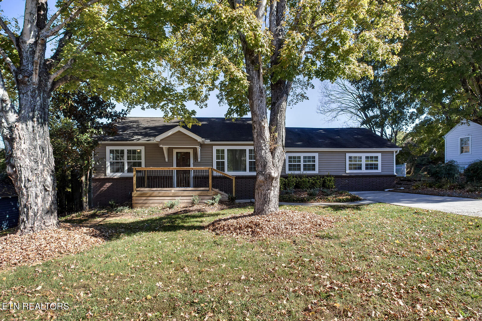 1004 Craig Road Knoxville, TN 37919 - Photo 1 of 44 01_CraigRoad_1004_Front