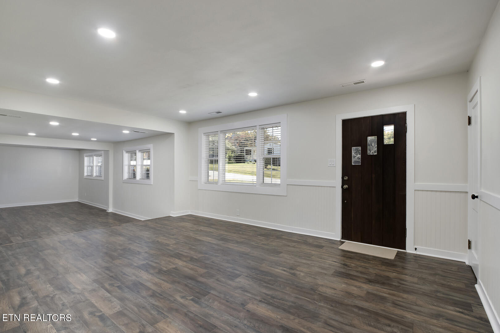 1004 Craig Road Knoxville, TN 37919 - Photo 23 of 44 23_CraigRoad_1004_Living04