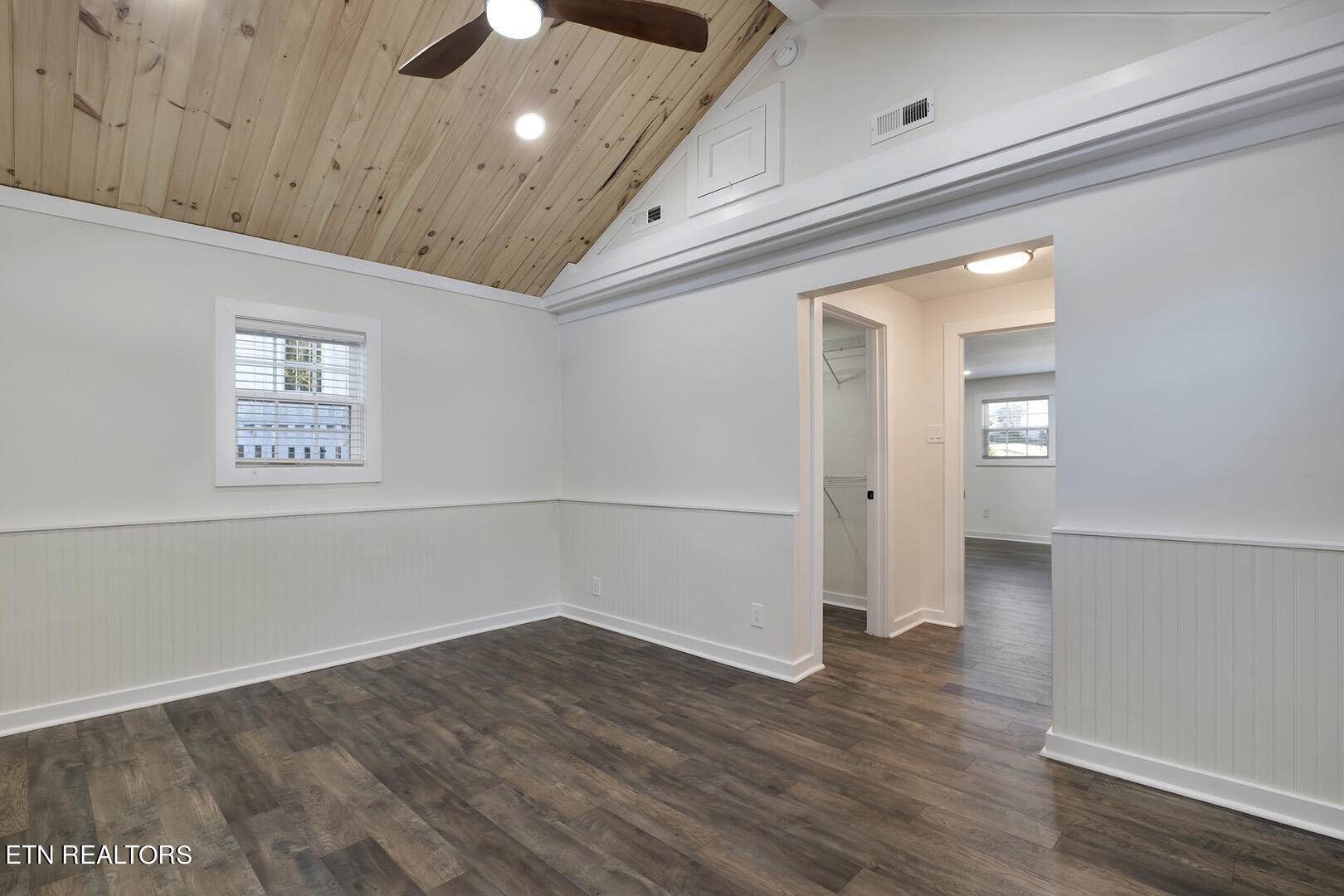 1004 Craig Road Knoxville, TN 37919 - Photo 32 of 44 32_CraigRoad_1004_MasterBeroom2