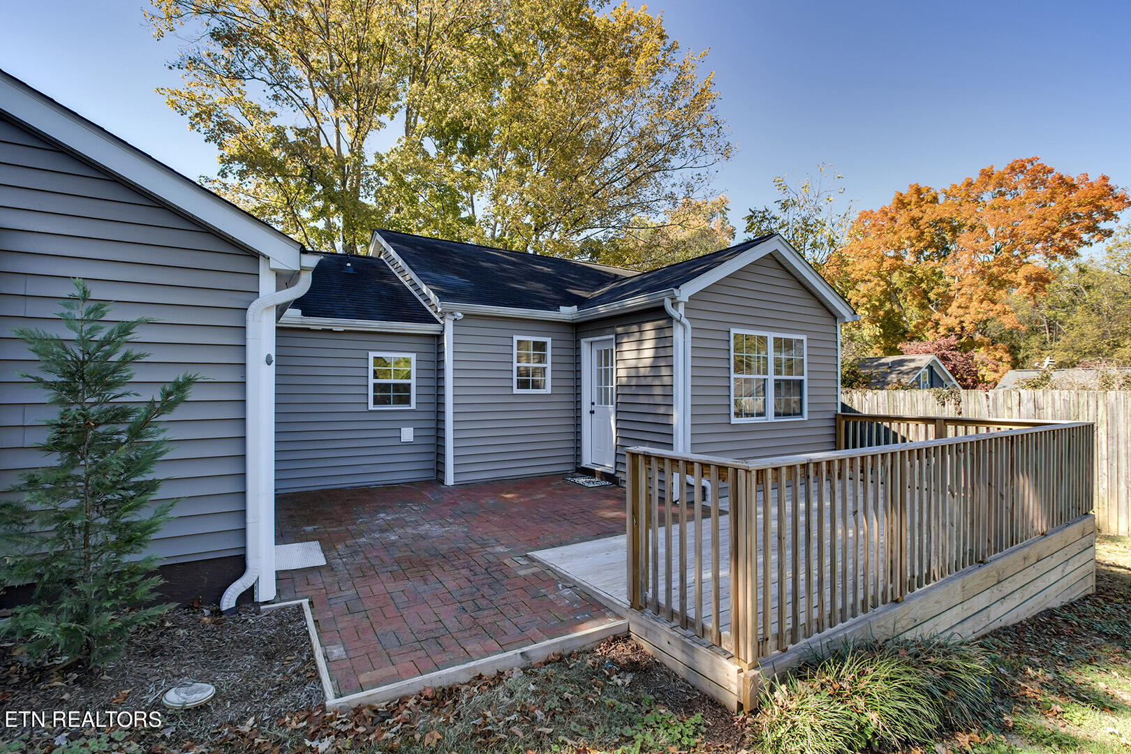1004 Craig Road Knoxville, TN 37919 - Photo 39 of 44 39_CraigRoad_1004_Patio-Deck