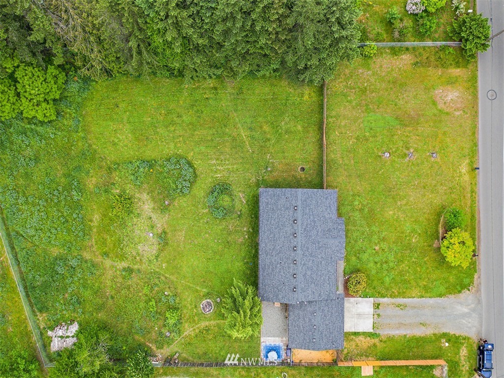601 Military Road East Tacoma, WA 98445 - Photo 3 of 25