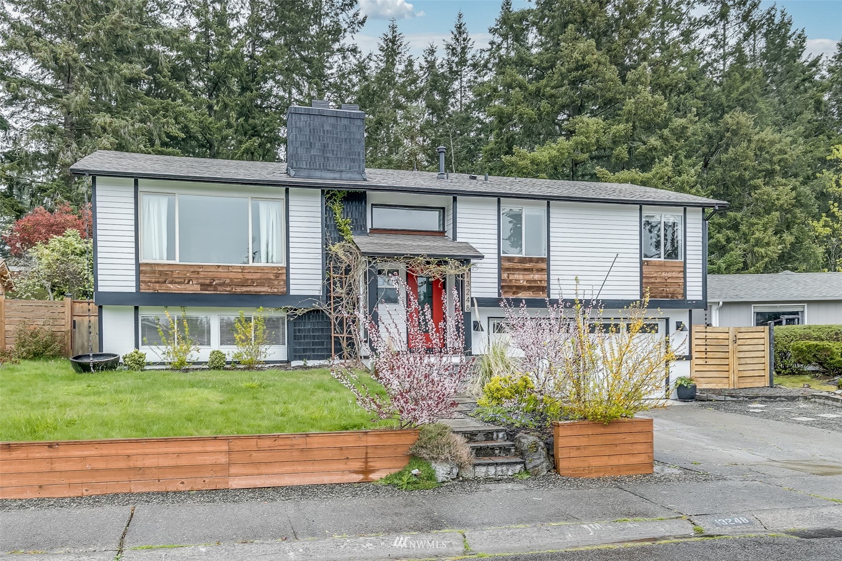 13248 160th Place Southeast Renton, WA 98058 - Photo 1 of 28 Gallery Image 1