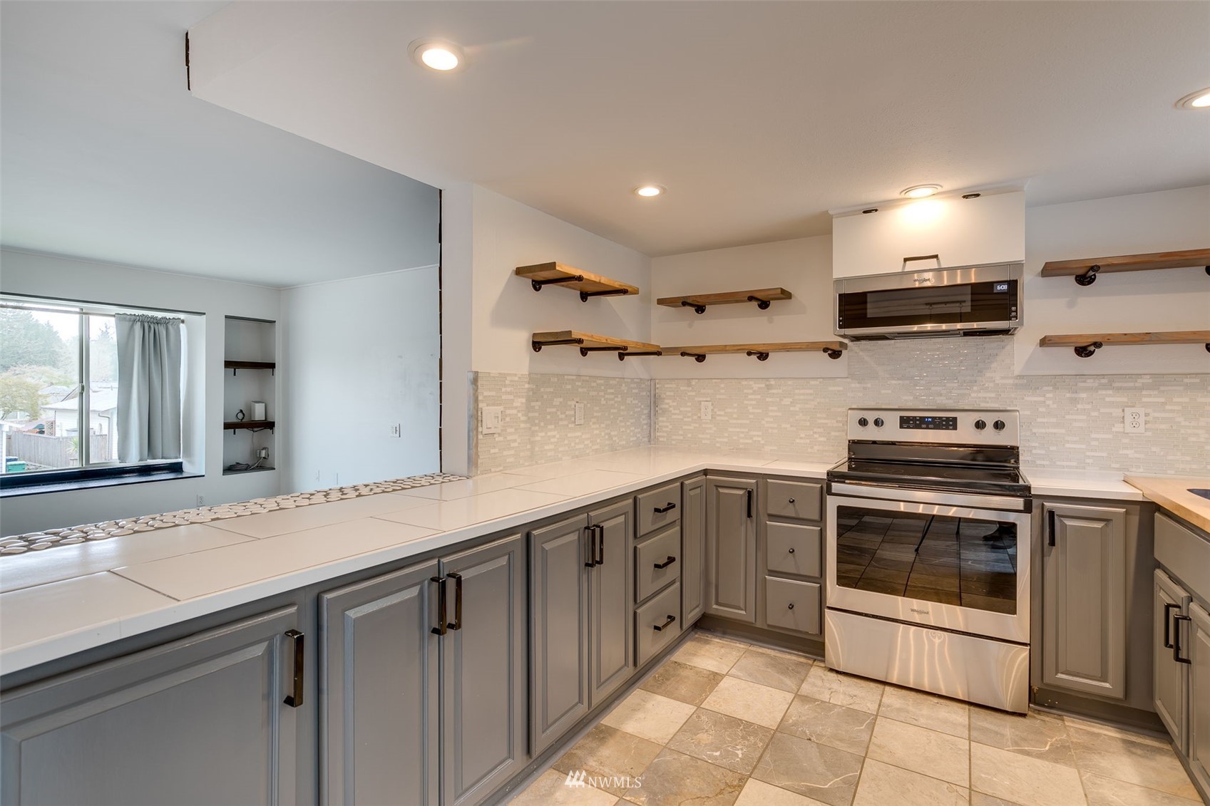 13248 160th Place Southeast Renton, WA 98058 - Photo 10 of 28 Gallery Image 10