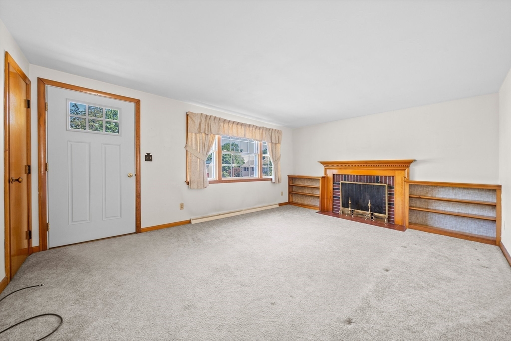 21 Jay Road Weymouth, MA 02190 - Photo 10 of 37 Gallery Image 10