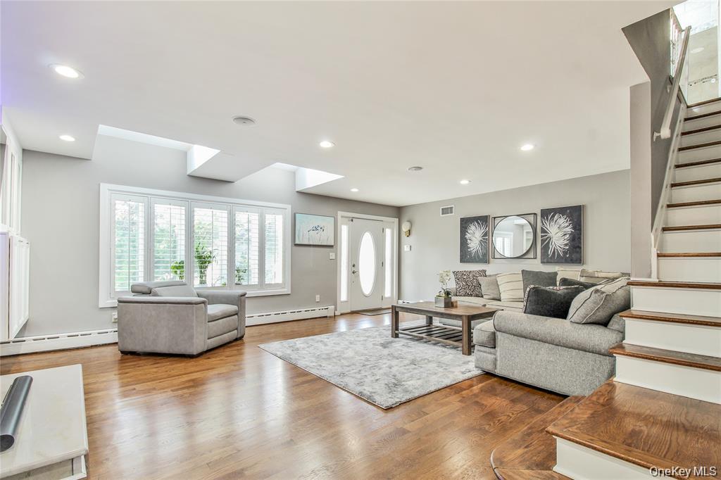 2775 Barbara Road Bellmore, NY 11710 - Photo 4 of 24