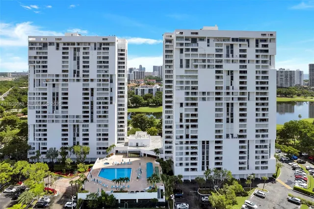 $349,000 | 20225 Northeast 34th Court, Unit 1112, Aventura, FL 33180
