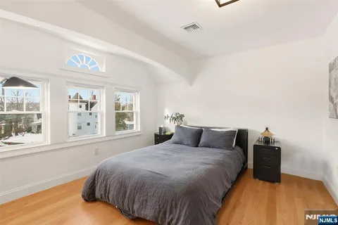 $949,000 | 403 Lawn Ridge Road, Orange, NJ 07050