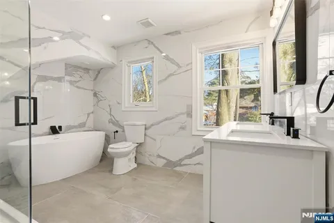 $949,000 | 403 Lawn Ridge Road, Orange, NJ 07050