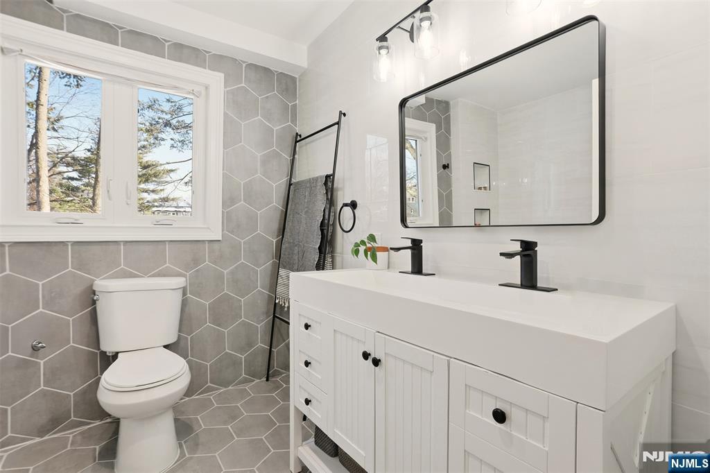 403 Lawn Ridge Road Orange, NJ 07050 - Photo 35 of 45