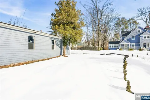 $949,000 | 403 Lawn Ridge Road, Orange, NJ 07050