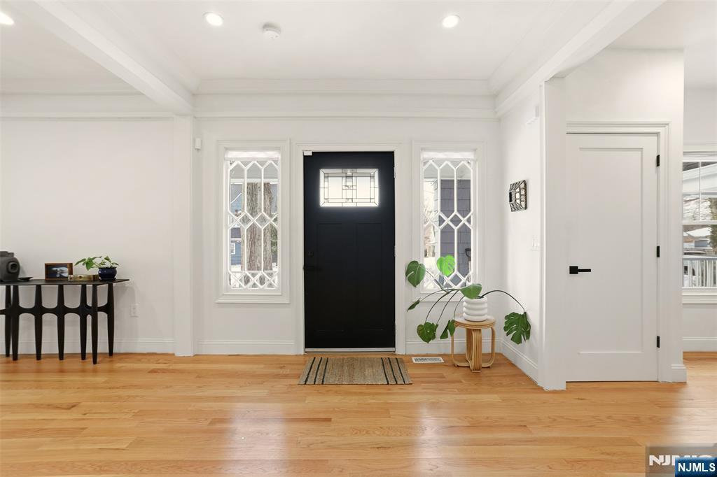 403 Lawn Ridge Road Orange, NJ 07050 - Photo 7 of 45