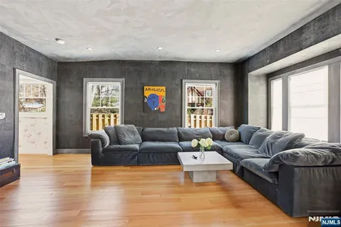 $949,000 | 403 Lawn Ridge Road, Orange, NJ 07050