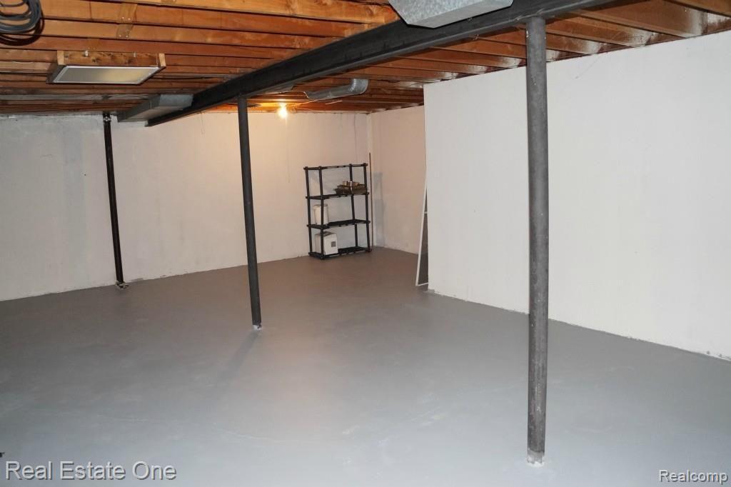 2155 West Wattles Road Troy, MI 48098 - Photo 23 of 28 DSC00202.jpg