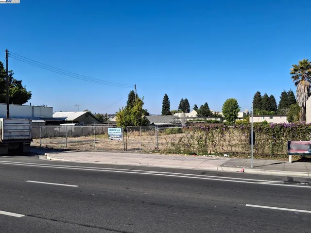 $2,700,000 | 19390 Hesperian Boulevard, Hayward, CA 94541