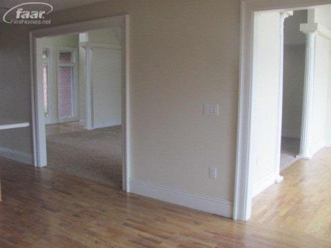 8041 Coldwater Road Flushing, MI 48433 - Photo 6 of 15 20208885-5.JPG