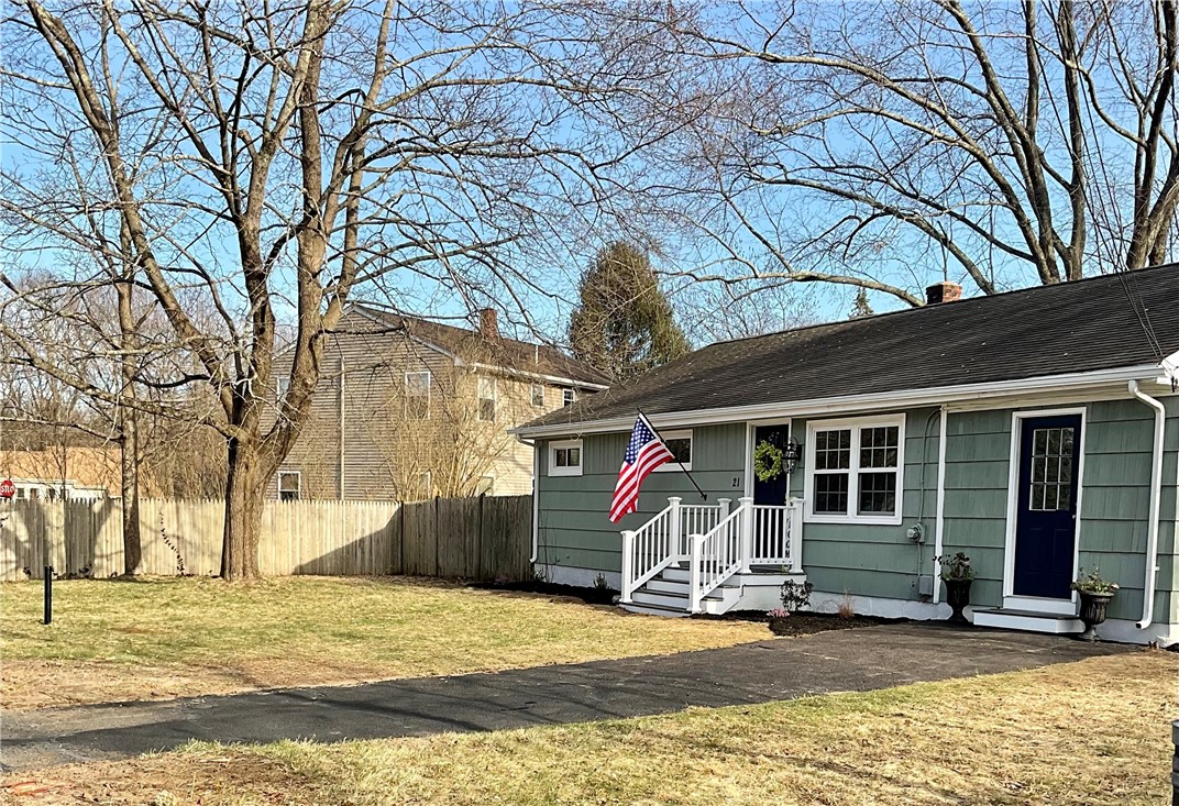 21 Continental Road Smithfield, RI 02828 - Photo 3 of 25