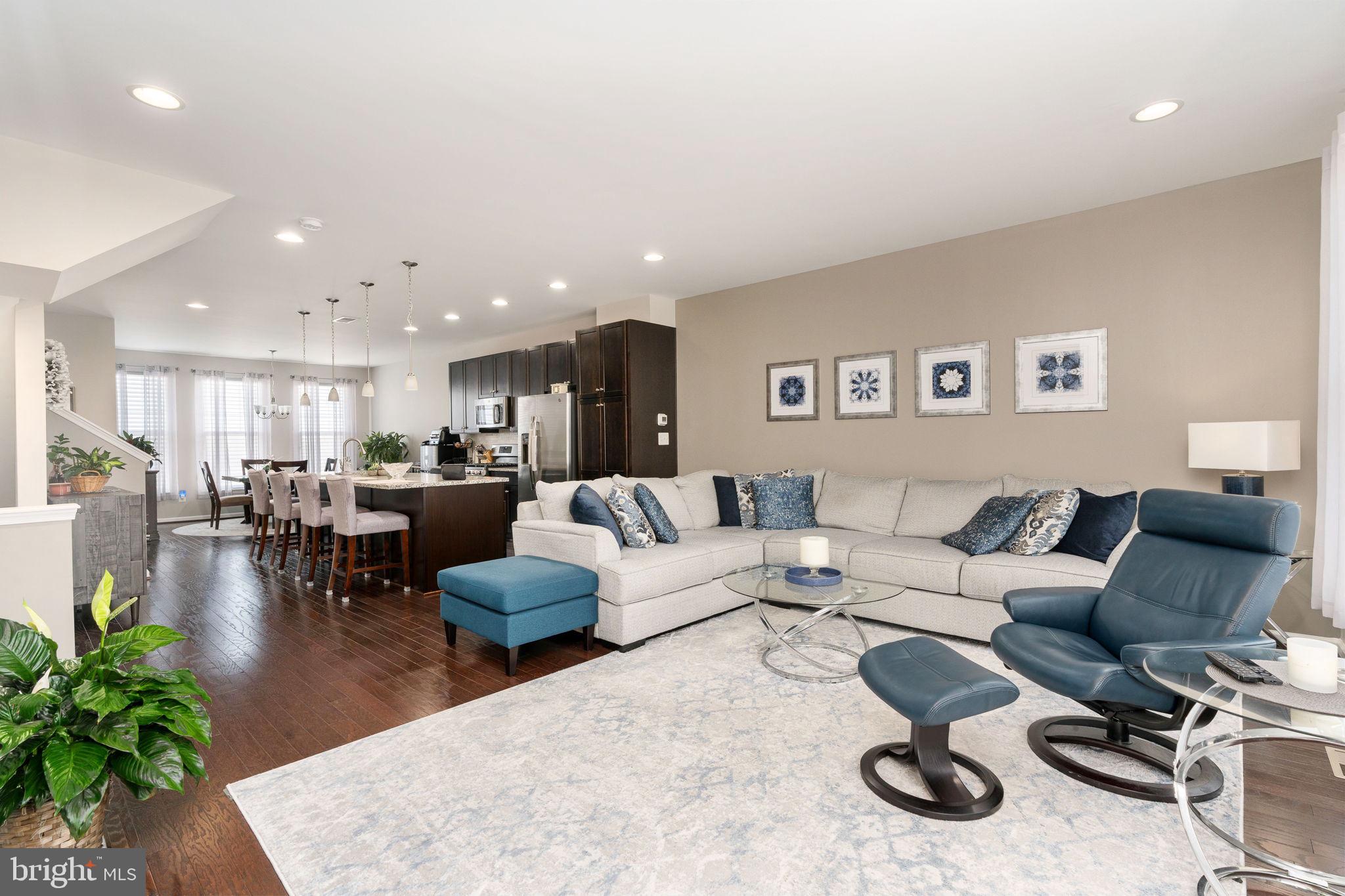 650 Aspen Road, Unit 108 Stafford, VA 22554 - Photo 13 of 30 a living room with furniture