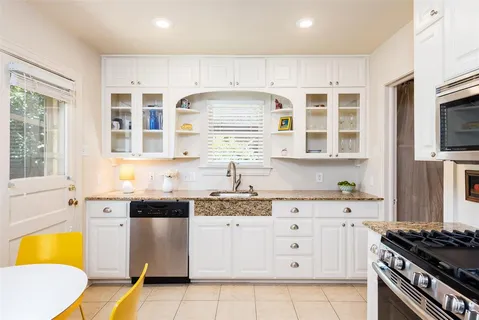 $3,400 | 5122 West Amherst Avenue, Dallas, TX 75209