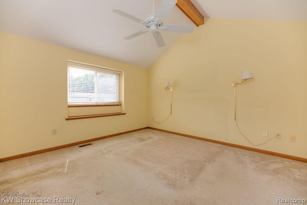 2575 South Commerce Road Wolverine Lake, MI 48390 - Photo 17 of 26