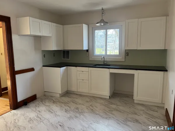 $499,999 | 61 Cheshire Road, Wallingford, CT 06492