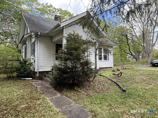 61 Cheshire Road Wallingford, CT 06492 - Photo 2 of 21