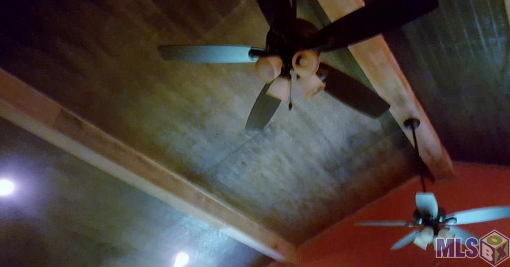 18298 Whit Gordon Road Livingston, LA 70754 - Photo 9 of 30 Gallery Image 9