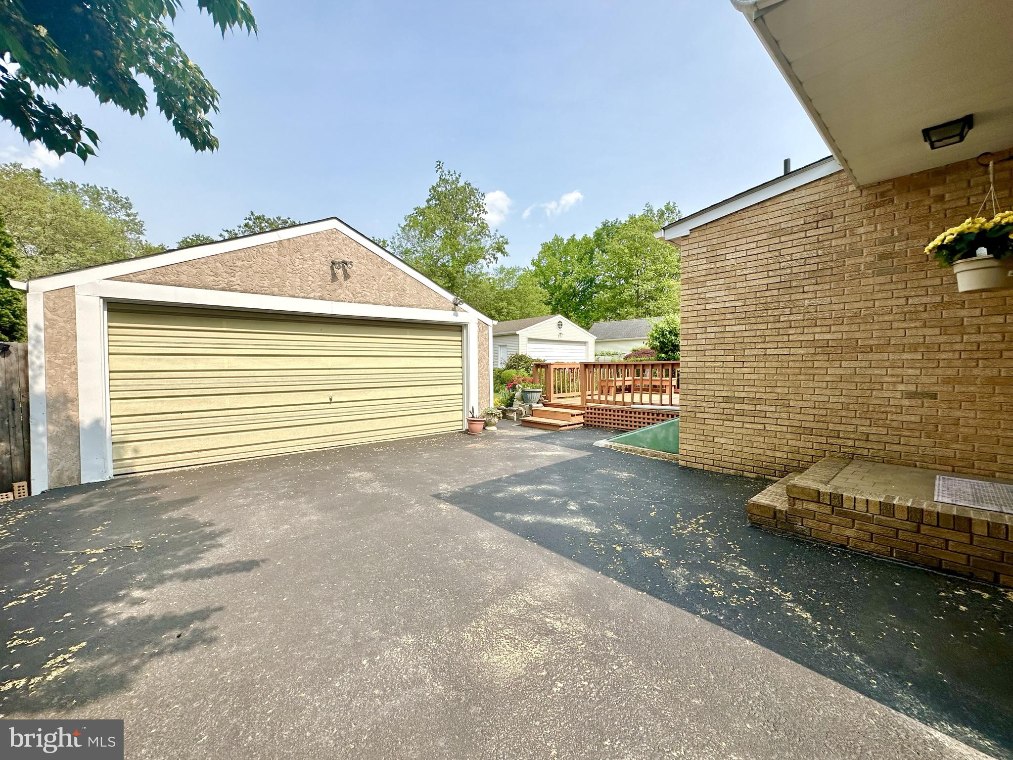 41 Harris Road Princeton, NJ 08540 - Photo 35 of 40 Gargage