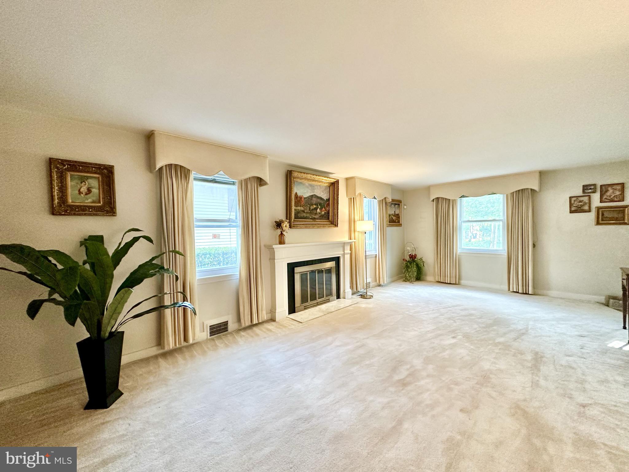 41 Harris Road Princeton, NJ 08540 - Photo 7 of 40 Living Room