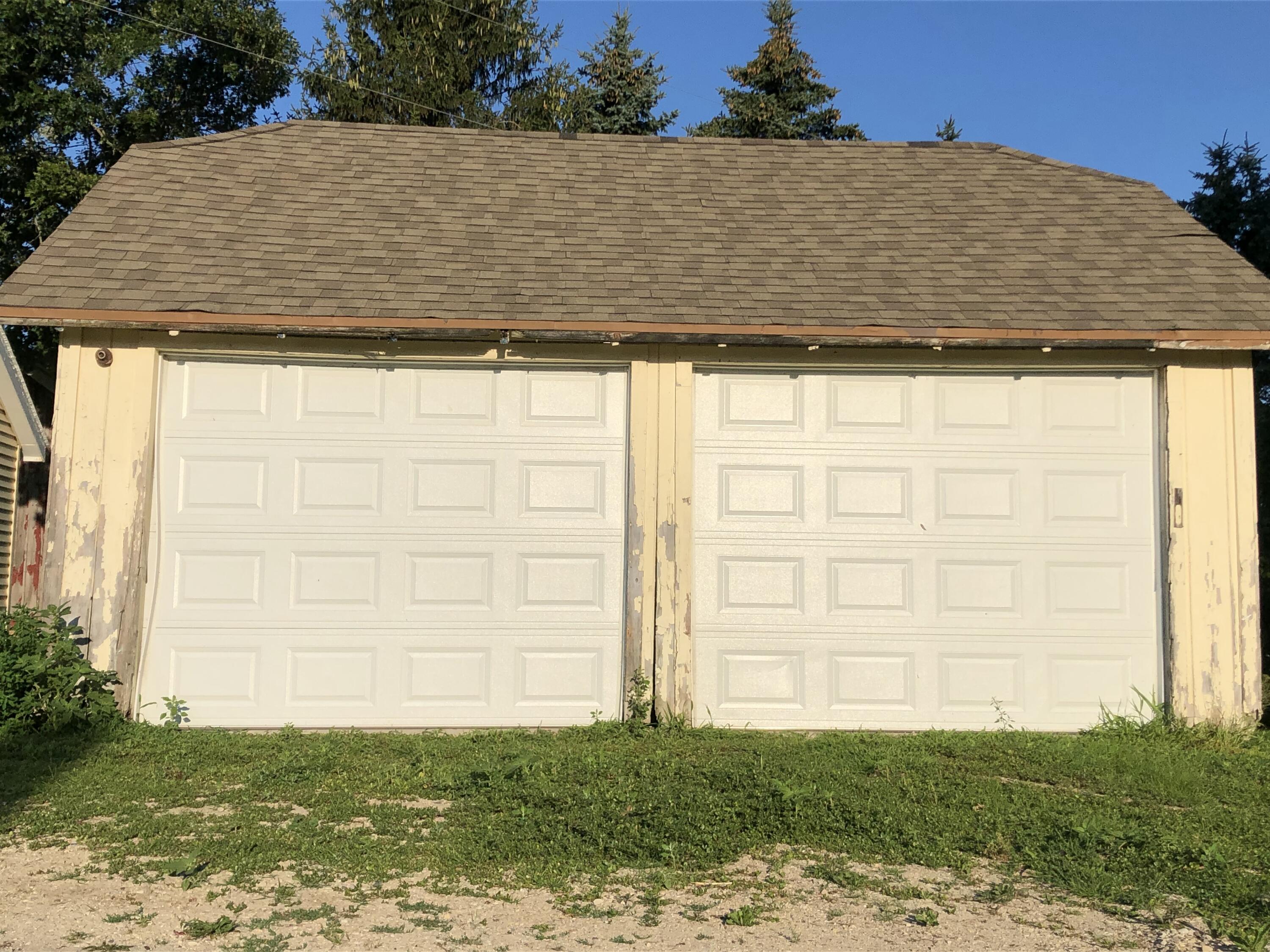 2729 County Rd MM Herman, WI 53083 - Photo 34 of 45 2 car garage with electric door opener
