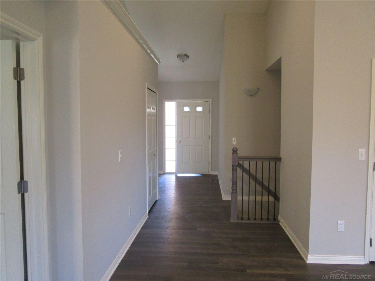 47404 Mariners Point New Baltimore, MI 48051 - Photo 2 of 12