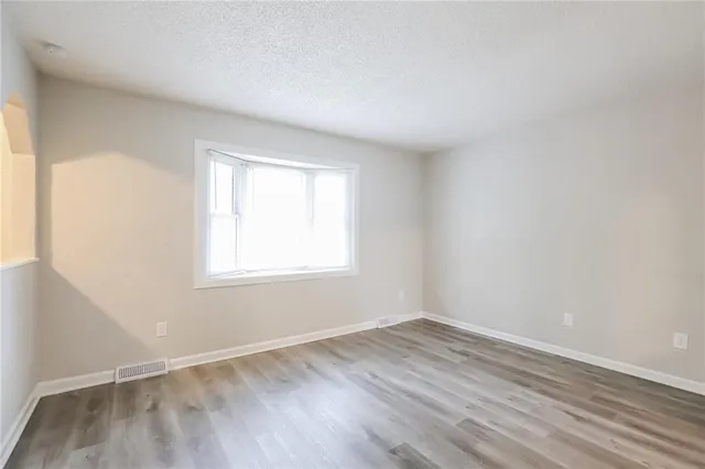 $1,955 | 314 Southeast Crescent Street, Lee's Summit, MO 64063